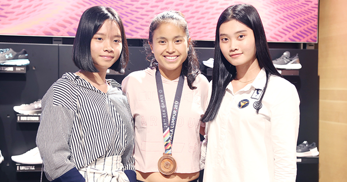 កីឡាការិនី Andrea Ka ម្ចាស់មេដៃ សំរិទ្ធ កីឡាវាយកូនបាល់ (Tennis) ក្នុងការប្រកួតកីឡា Sea Game 2017 ចូលរួមកម្មវិធី Under Armour Celebrate Women