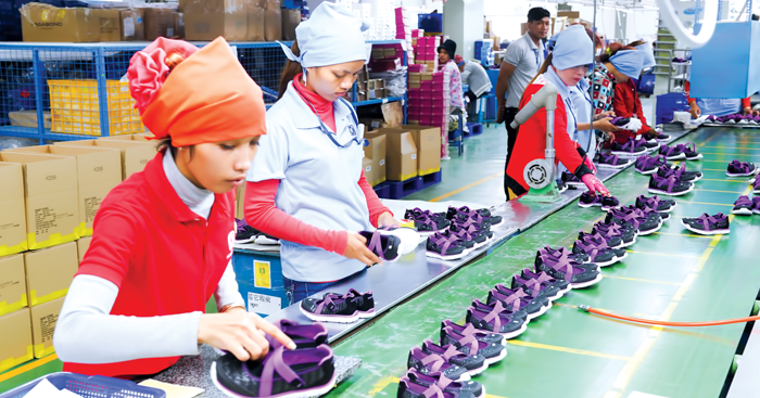 កត្តា​អ្វីខ្លះ​ដែល​ធ្វើឱ្យ​បរទេស​បណ្តាក់ទុន​វិនិយោគ​នៅ​កម្ពុជា​កាន់តែច្រើន?