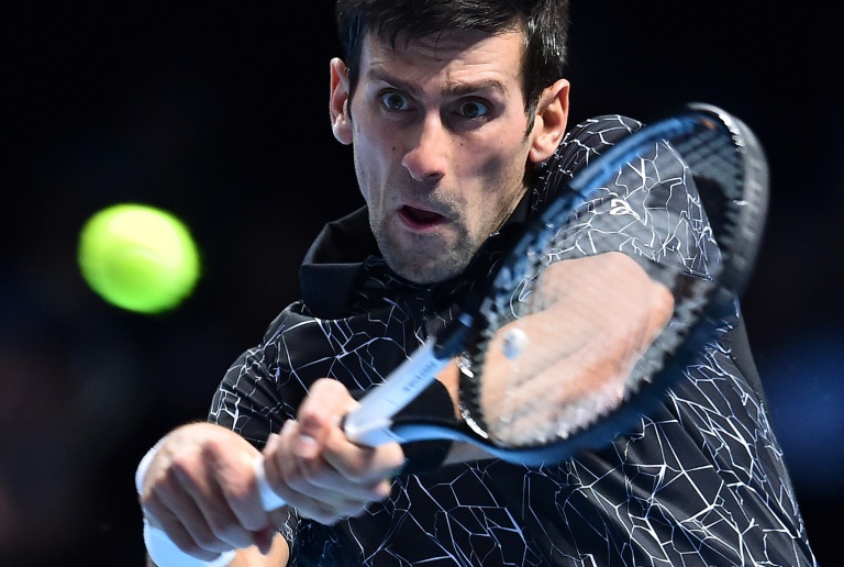 Djokovic ផ្តួល Isnerក្នុងការ​ប្រកួត​បើកឆាក​នៃ​ពាន ATP Finals