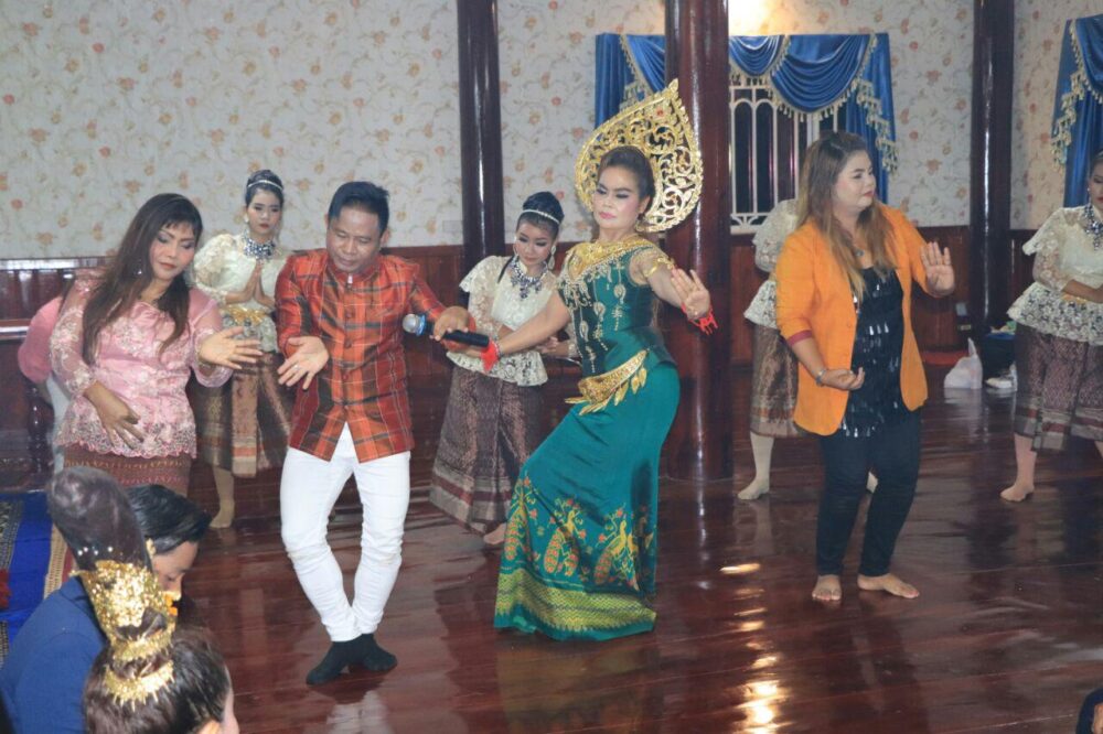 រាជិនីកន្រ្ទឹម អះអាង កន្ត្រឹមជារបស់ខ្មែរ តែថៃអភិរក្សកន្រ្ទឹមខ្លាំងជាង ទើបល្បីល្បាញខ្លាំងនៅប្រទេសថៃ