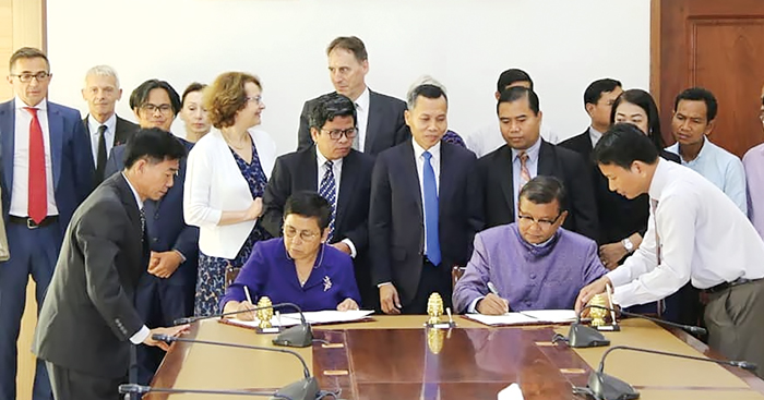 វិស័យ​មនុស្សសាស្ត្រ និង​សង្គមសាស្ត្រ កំពុងស្ថិត​ក្នុង​ចំណាប់អារម្មណ៍​របស់​គ្រឹះស្ថាន​អប់រំធំៗ