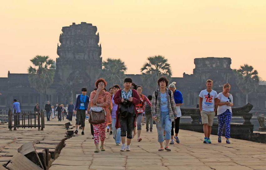 រយៈពេល 11ខែ​កម្ពុជា​ទទួល​ចំណូល​ជាង 104លាន​ដុល្លារ ពី​ការលក់​សំបុត្រ​ទស្សនា​អង្គរ