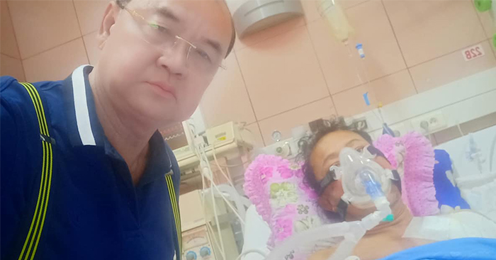 លោកពូ កុយ សួរសុខទុក្ខ និងប្រាប់ពីស្ថានភាពជំងឺរលោកពូ សាន ម៉ៅ