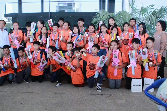 សិស្សកម្ពុជាទស្សនកិច្ចសិក្សានៅប្រទេសសិង្ហបុរី