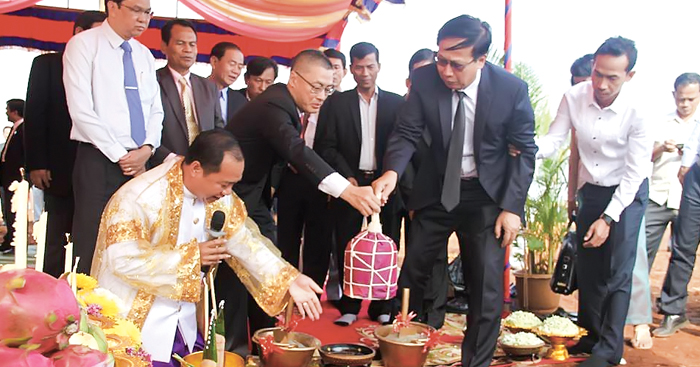 ផ្សារ​គំរូ​នៅ​ព្រំដែន​កម្ពុជា-វៀតណាម​នឹង​សាងសង់​រួចរាល់​នៅមុន​ចូលឆ្នាំ​ខ្មែរ