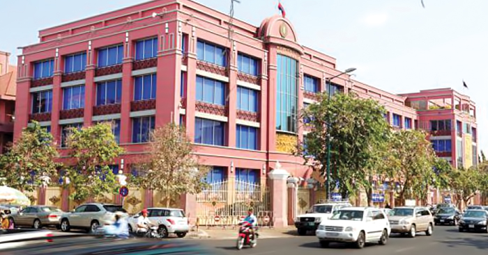 ទស្សនវិស័យ​ម៉ាក្រូសេដ្ឋកិច្ច​ និងវិស័យ​ធនាគារ​ឆ្នាំ2019