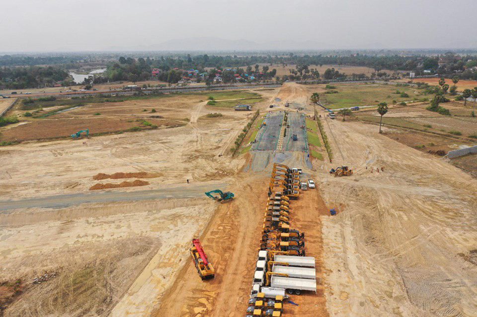 ព័ត៌មាន​ច្បាស់ការ​ ​ស្អែកនេះ​ផ្លូវ​ល្បឿន​លឿន​ភ្នំពេញ​-​ព្រះសីហនុ​ ​នឹង​បើក​ការដ្ឋាន​សាងសង់​ជាផ្លូវការហើយ​