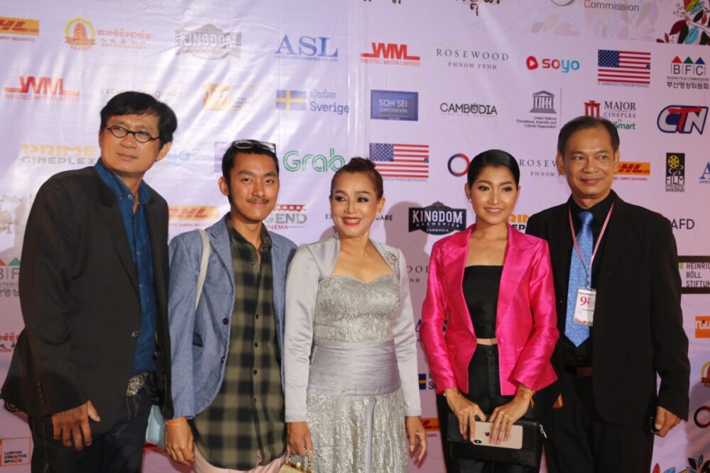 ភាពយន្ដ ១៣០ ចំណងជើងប្រកាសបើកឱ្យទស្សនាដោយឥតគិតថ្លៃ