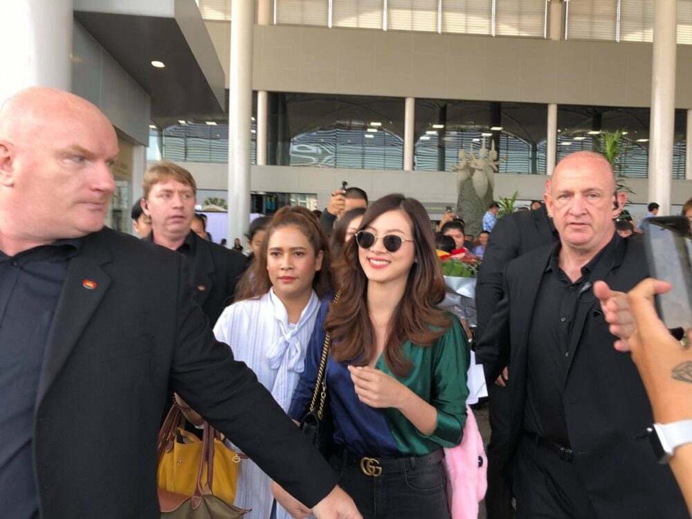 តារា​ស្រី​ បៃ​ ហ្វឺ​ន បង្ហាញ​មុខនៅ​កម្ពុជា​ជាលើកដំបូង​