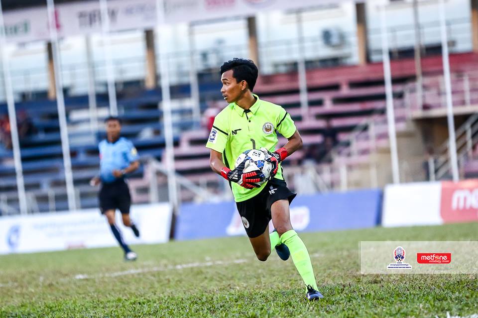 កង្វះ​បទ​ពិសោធ​ គឺជា​មូលហេតុ​ដែល​ធ្វើ​ឱ្យ​ក្រុម​ខេត្ត​កំពង់ចាម​របូត​គ្រាប់​បាល់​ដល់ទៅ​ 22គ្រាប់​ត្រឹម​ 2សប្ដាហ៍​ប៉ុណ្ណោះ​