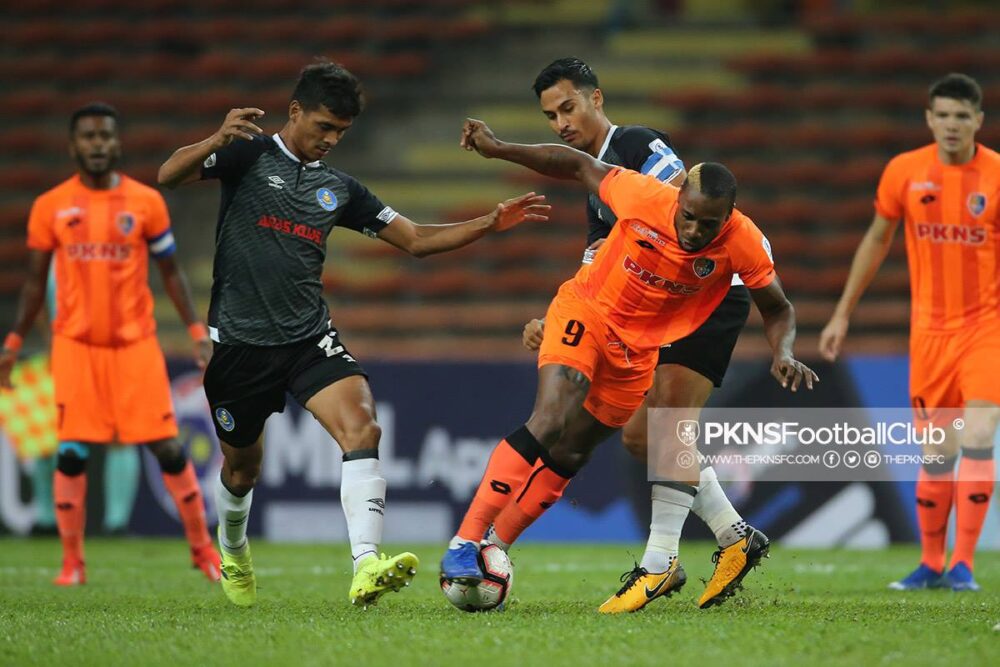 លទ្ធផលចាប់ពូល ក្លិបរបស់ ចាន់ វឌ្ឍនាកា និង ធារី ចន្ថាប៊ីន ក្នុងវគ្គ 8ក្រុមចុងក្រោយនៃពានរង្វាន់ FA CUP