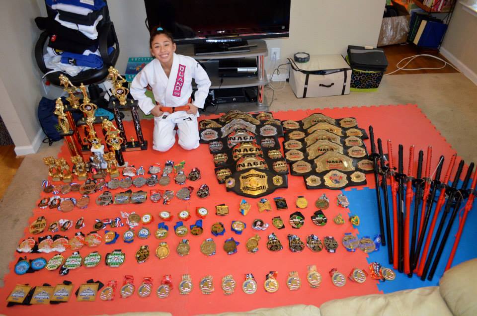 កីឡាការិនី​មេដាយមាស​ ​Asian​ ​Games​ ​2018​ ​របស់​កម្ពុជា​ ​និង​ធ្លាប់​ឈ្នះ​មេដាយមាស​លំដាប់​ពិភពលោក​ដ៏​ច្រើន​ផង​នោះ​ ​មាន​រូប​សម្ផស្ស​មិនធម្មតា​ឡើយ​