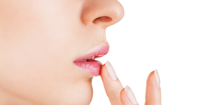 យកចិត្ត​ទុកដាក់​តែ​បន្តិច​ ដើម្បី​បបូរមាត់​ទន់​ និង​ពណ៌​ផ្កាឈូក​