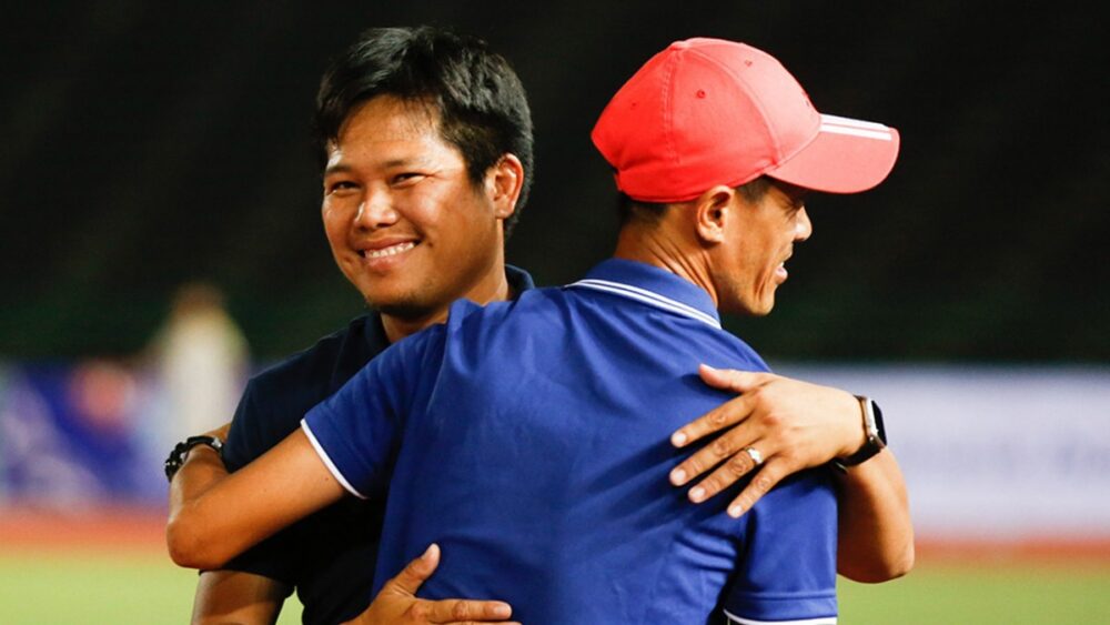 ក្លិប​ក្រសួងការពារជាតិ​ ​មិនទាន់​សម្រេច​ជោគជតា​ ​លោក​ ​ភា​ ​សុ​ភ័ត្ត្​រា​ ​ថា​គួរ​បន្ត​ ​ឬ​ឱ្យ​ចាកចេញ​?​