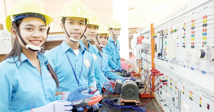 ការ​បណ្តុះបណ្តាល​បច្ចេកទេស​ និង​វិជ្ជាជីវៈ​កំពុង​ក្លាយជា​ប្រធានបទ​សំខាន់​សម្រាប់​កម្ពុជា​…