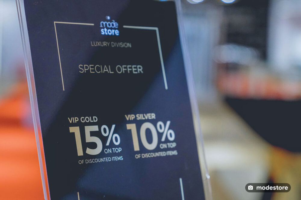 សន្សំ​រាប់ពាន់​ដុល្លារ​គ្រាន់តែ​ក្លាយជា​សមាជិក​ ​VIP​ ​Card​ ​របស់​ហាង​ម៉ូដ​ស្ទ័រ​ ​