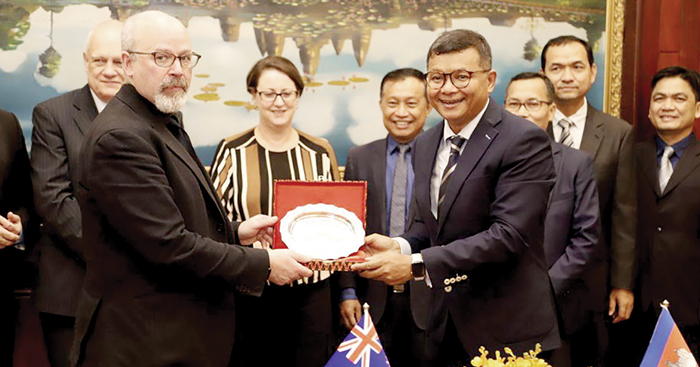 ក្រោយ​សហការ​ជាមួយ​អូស្ត្រាលី​ និស្សិត​ខ្មែរ​ទៅរៀន​រយៈពេល​ខ្លី​ ក៏​ទទួល​បាន​បរិញ្ញាបត្រ​ពី​អូស្ត្រាលី​ដែរ​