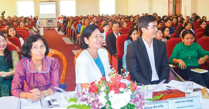 អ្វី​ៗគ្រប់យ៉ាង​ គឺ​ដោយសារតែ​ខ្ញុំ​ ហើយ​ខ្ញុំ​ គឺជា​ប្រភព​នៃ​អ្វី​ៗគ្រប់យ៉ាង​