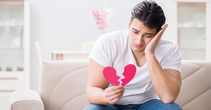 បើ​មិនអាច​បំភ្លេច​គេ​បានទេ គ្រាន់តែ​ចាំ​ថា គេ​ឈប់​ស្រឡាញ់​យើង​ទៅបាន​ហើយ