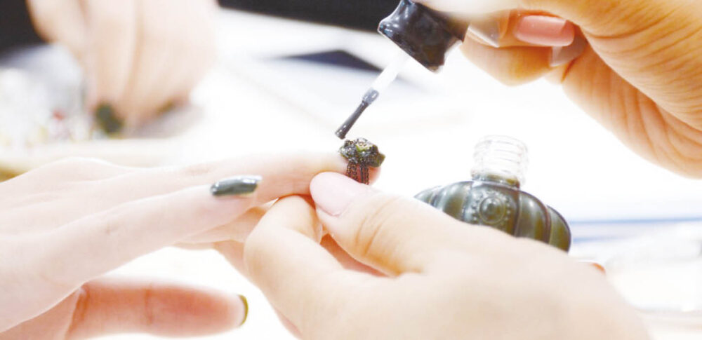 ម៉ូដក្រចកកូនក្រមុំ បែបស្អាតៗដូចព្រះនាងម្ចាស់