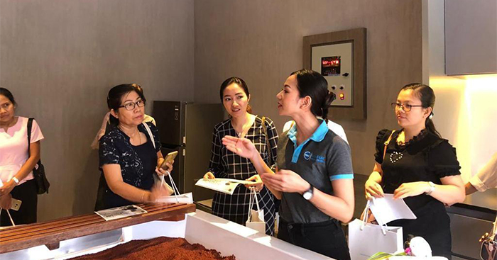 មជ្ឈមណ្ឌលវេជ្ជសាស្រ្តសិង្ហបុរីកម្ពុជា (SGMC) ប្រារព្ធកម្មវិធីនៃខែផ្សព្វផ្សាយការយល់ដឹងអំពីជំងឺមហារីកសុដន់ ដោយរៀបចំកម្មវិធី Pink Talk ក្រោមប្រធានបទ៖ ការរកឃើញរោគសញ្ញាទាន់ពេលវេលាអាចជួយសង្គ្រោះជីវិតបាន