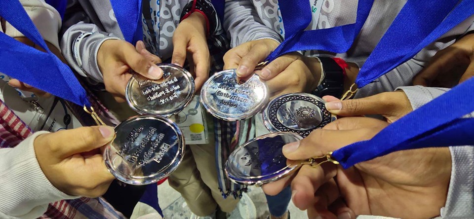 អបអរសាទរ កូនខ្មែរអាចដណ្តើមបានមេដាយពី Robotics Olympiad ពិភពលោកជាលើកដំបូងក្នុងប្រវត្តិសាស្ត្រ