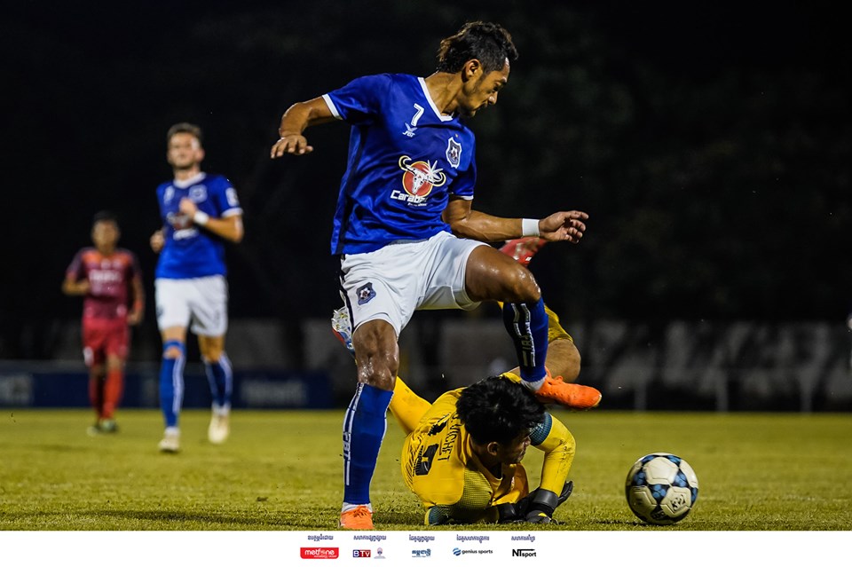 ក្រុមព្រះ​ខ័ន​រាជ​ស្វាយរៀង​ ​លើក​ពាន​លី​ក​កំពូល​កម្ពុជា​ ​មុន​បញ្ចប់​រដូវ​កាល​