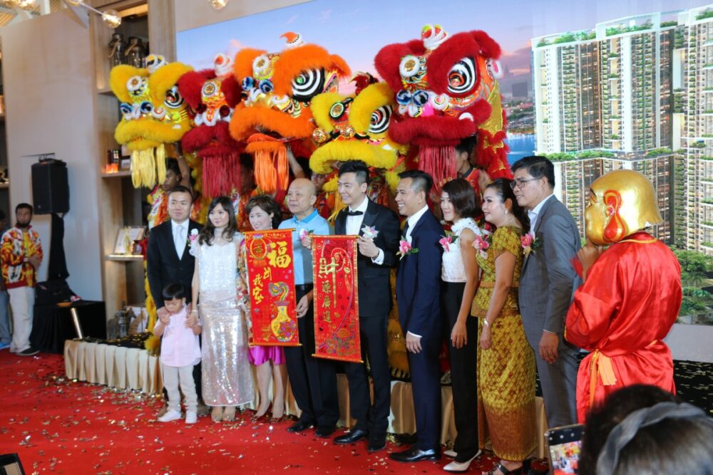 ការ​បើក​លក់​ដ៏​ធំ​របស់​ ​Urban​ ​Village​ ​Phase2​