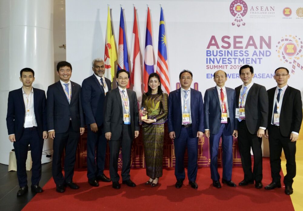 វីង​ឈ្នះ​ពានរង្វាន់​ធុរកិច្ច​អាស៊ាន​រយៈពេល​បី​ឆ្នាំ​ជាប់គ្នា​