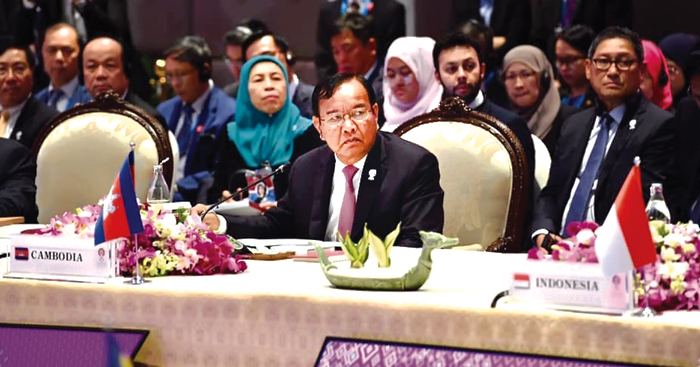 អាមេរិក​-កម្ពុជា​ផ្គូផ្គង​ធុរកិច្ច​ ដើម្បី​ជំរុញ​វិស័យ​ពាណិជ្ជកម្ម​ឱ្យ​រីកចម្រើន​