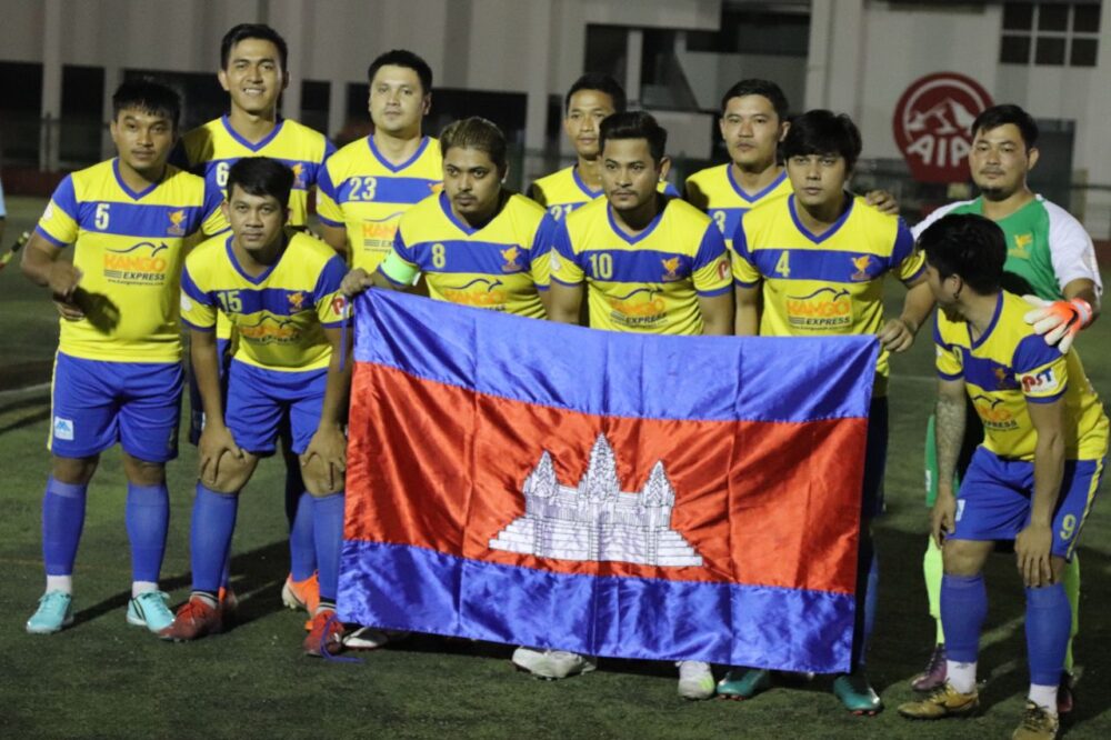 ក្រុម​តារាបាល់ទាត់​តារា​មហាហង្ស​យកឈ្នះ​ ​៧​-​០​ ​ពី​ក្រុម​ពាណិជ្ជករ​ចិន​