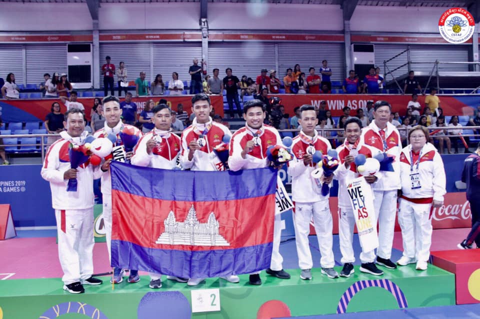 កម្ពុជា​ឈរ​លើ​លេខ8​ ​ក្នុងចំណោម​ ​11ប្រទេស​ ​ក្រោយ​ដណ្ដើម​បាន​មេដាយ​ ​9គ្រឿងក្នុង​ថ្ងៃ​ដំបូង​