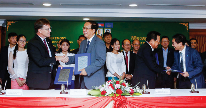 រាជរដ្ឋាភិបាល​បន្ត​ការអនុវត្ត​កម្មវិធី​ “គម្រោង​រោងចក្រ​កាន់តែ​ប្រសើរ​នៅ​កម្ពុជា​”