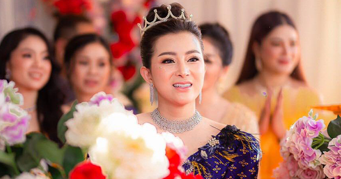 នាយិកាវ័យក្មេង ទទួលបានជោគជ័យខ្លាំងនៅក្នុងជំនួញ ព្រមទាំងជីវិតផ្ទាល់ខ្លួនទៀត