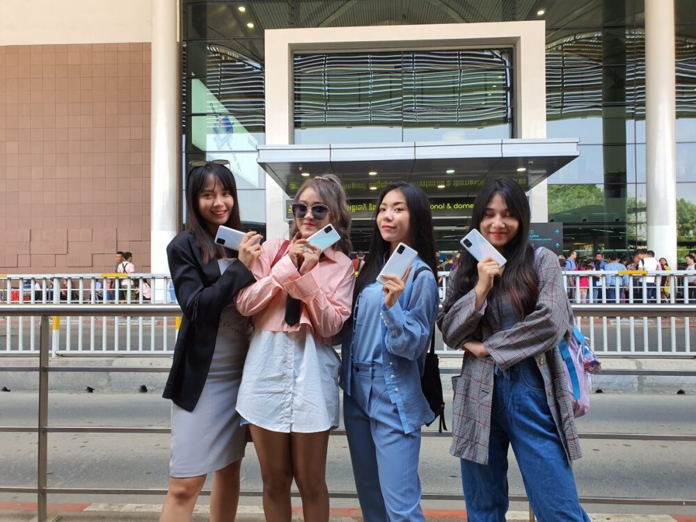 OMG កម្ពុជា ជួប BlackPink កូរ៉េ ជាមួយប្រតិភូសាមសុង នៅប្រទេសឥណ្ឌូណេស៊ី!