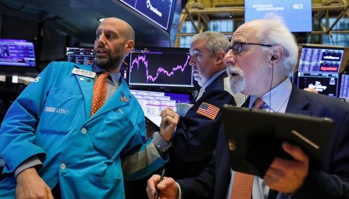 ផ្សារមូលបត្រអាមេរិកបានដាំក្បាលចុះបន្តិចវិញ ព្រោះមានការសង្ស័យថា អាមេរិកនៅតែបន្តយកពន្ធលើ…