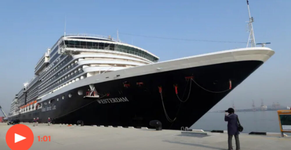 កម្ពុជា អនុញ្ញាតឱ្យនាវាផ្ទុកអ្នកទេសចរដែលជិតអស់ស្បៀង ចូលចតនៅកំពង់ផែក្រុងព្រះសីហនុ