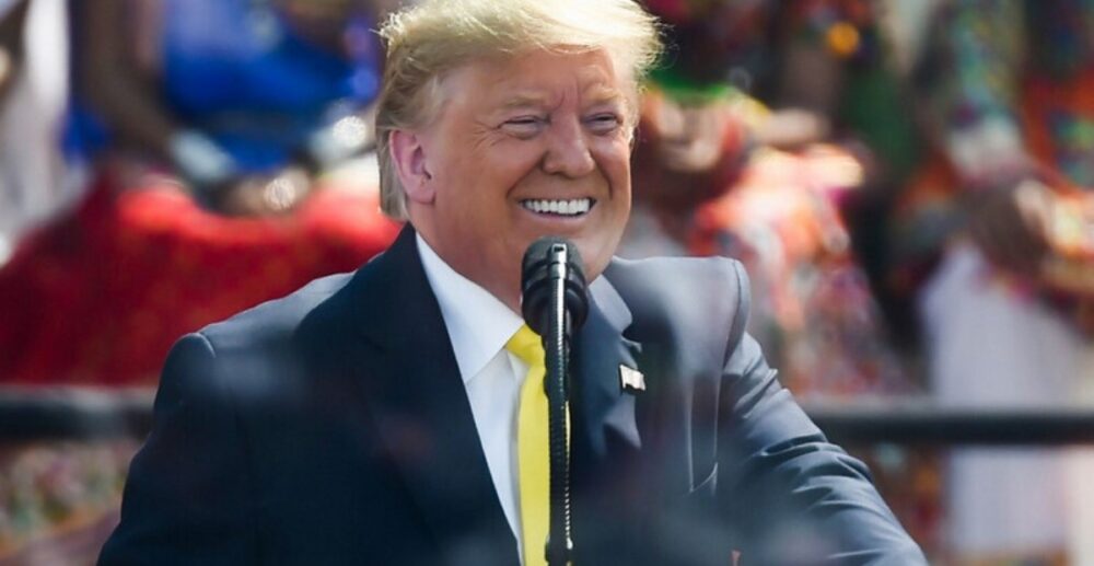 លោក​ Trump ថា អាមេរិកកំពុង​គ្រប់​គ្រង​​អាសន្ន​រោគ​កូរ៉ូណា​បាន​ល្អ​ ខណៈ​អ្នក​ជំងឺ​ថ្មី​កើន​ឡើង​55%