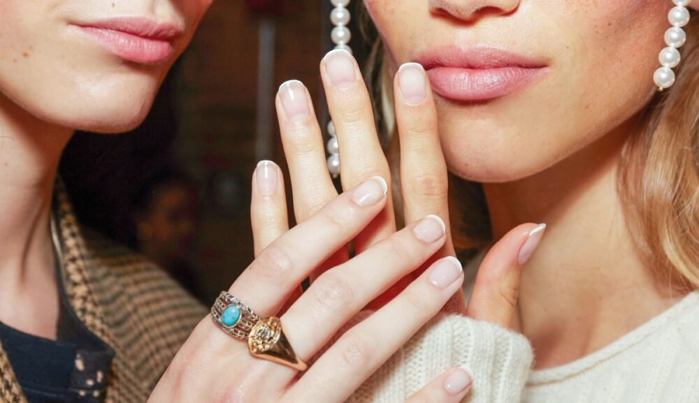 ម៉ូដ​ក្រចកដៃ​បែប​សាមញ្ញ​សម្រាប់​នារី​ ក្នុង​ថ្ងៃ​សិទ្ធិ​នារី​