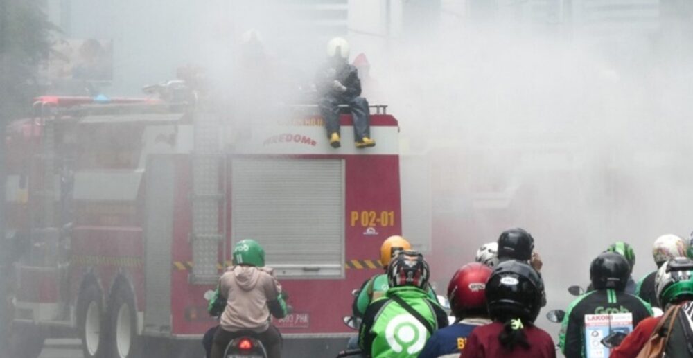 ឥណ្ឌូនេស៊ីប្រកាសអាសន្នទូទាំងប្រទេស និងបញ្ចេញវិធានការជំនួយ សម្រាប់ពលរដ្ឋមានចំណូលទាប