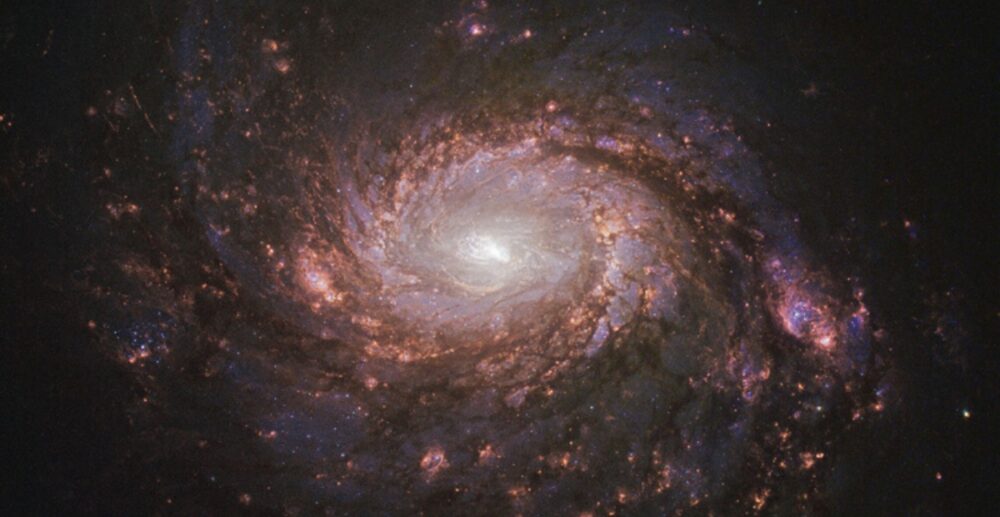 NASA បញ្ចេញ​រូប​ថតដ៏អស្ចារ្យ​1សន្លឹក ​របស់​កាឡាក់ស៊ី M77 ដែល​មានចម្ងាយពី​​ផែន​ដី​​ 47​លាន​ឆ្នាំ​ពន្លឺ