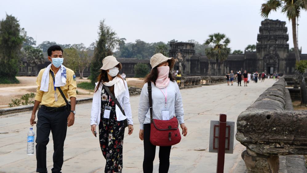 មគ្គុទេសទេសចរខ្មែរ​2នាក់ បាន​ឆ្លងវីរុស COVID-19 ខណៈភ្ញៀវ​29​នាក់​របស់​ពួកគេ​ក៏​មានផ្ទុក​​មេរោគ​នេះ​