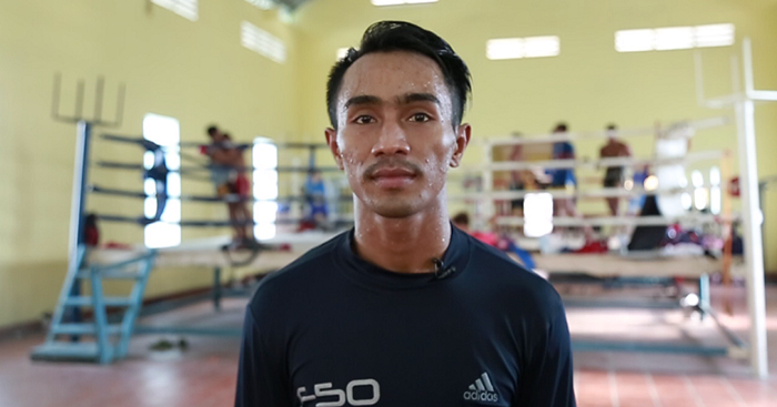 ឃឹម ឌីម៉ា ឆ្លៀតពេលទំនេរ បង្រៀនវិធីធ្វើរបាំងមុខ ការពារវីរុសផ្សេងៗ