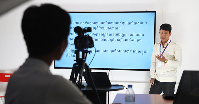 ចាប់ពីពេលនេះទៅសិស្សអាចសិក្សាពីចម្ងាយតាមរយៈទូរទស្សន៍នៅគ្រប់កន្លែងក្នុងប្រទេសកម្ពុជា