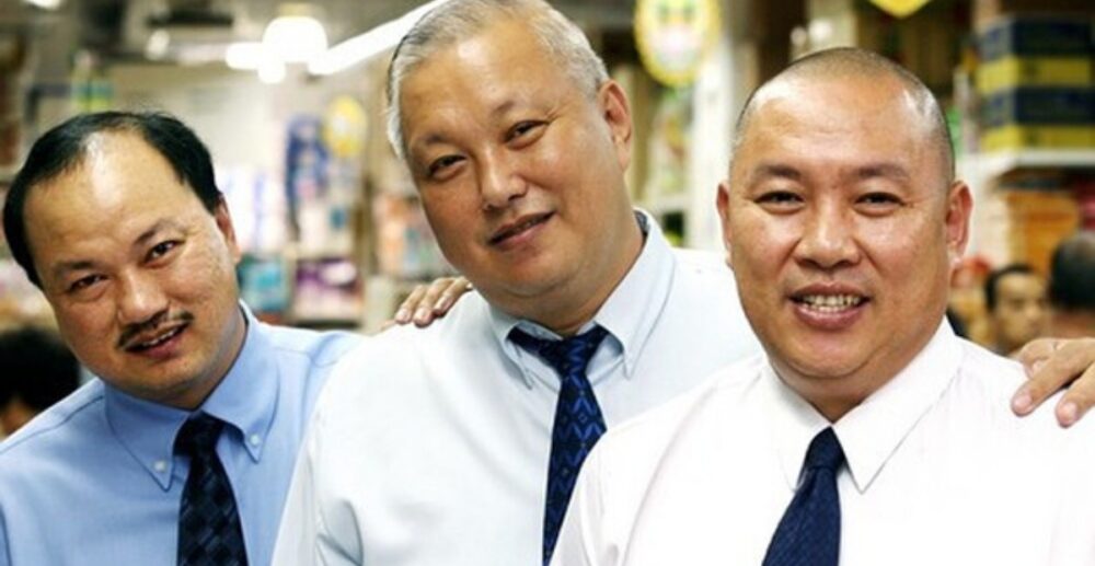 ពី​​អ្នក​​ចិញ្ចឹម​ជ្រូក ក្លាយ​ជា​មហាសេដ្ឋី​​ផ្សារ​ទំនើបធំលំដាប់​​ទី​3​ នៅ​សិង្ហបុរី​ ក្នុង​សម័យ​COVID-19