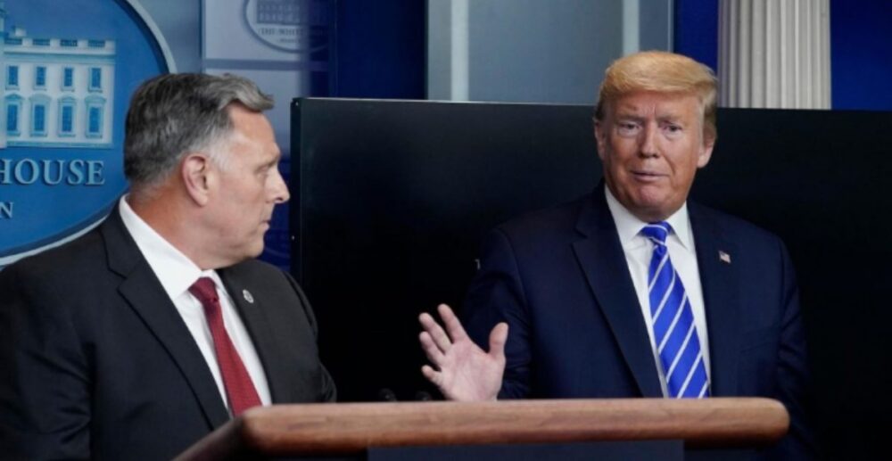 Trump ផ្ដល់​អនុសាសន៍​​៖ ​ចាក់​ពន្លឺ​ ឬ​ថ្នាំ​សម្អាត​មេរោគ​ទៅ​ក្នុង​រាង​កាយ​ ដើម្បី​ព្យាបាល​COVID-19