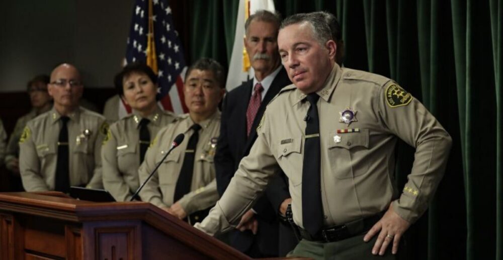 COVID-19! អ្នក​ទោស​អាមេរិកាំង​ ​ចម្លង​​វីរុស​ដល់​ខ្លួន​ឯង ដើម្បី​បាន​រួច​ពី​ពន្ធ​នាគារ