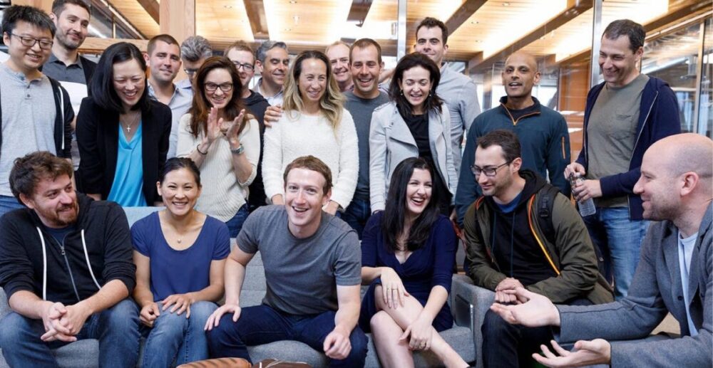 Facebook នឹង​​​ក្លាយ​ជា​អ្នក​នាំ​មុខ​គេ​ក្នុងការ​ផ្លាស់​ប្ដូរ​​របៀប​​ធ្វើការ​​ថ្មី​