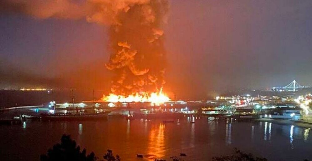 ឆេះ​កំពង់ផែ​នៅ​សហរដ្ឋ​អាមេរិក