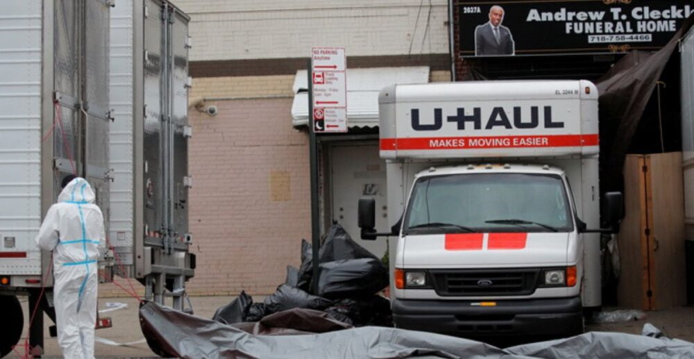 អាជ្ញាធរក្រុងនីវយ៉កចាប់ផ្ដើមស៊ើបអង្កេត ក្រោយរកឃើញសាកសពស្អុយរលួយជាងកន្លះរយនាក់ គរពេញក្នុងរថយន្តដឹកទំនិញ បញ្ចេញក្លិនស្អុយពេញទីក្រុង